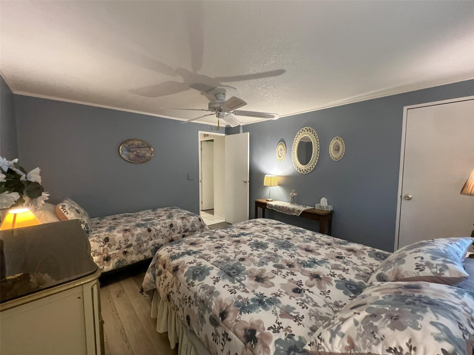 FLORAL LAKES - Residential