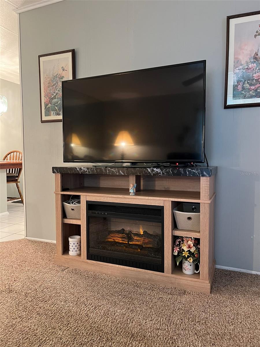 FLORAL LAKES - Residential