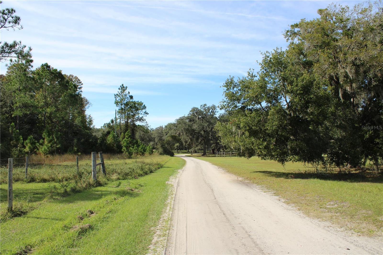 GROVELAND FARMS - Land