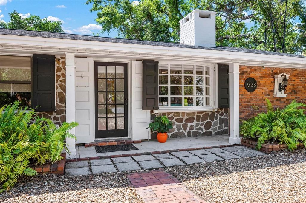 Photo of 528 45th Street, Sarasota, FL 34234 (MLS # A4648996)