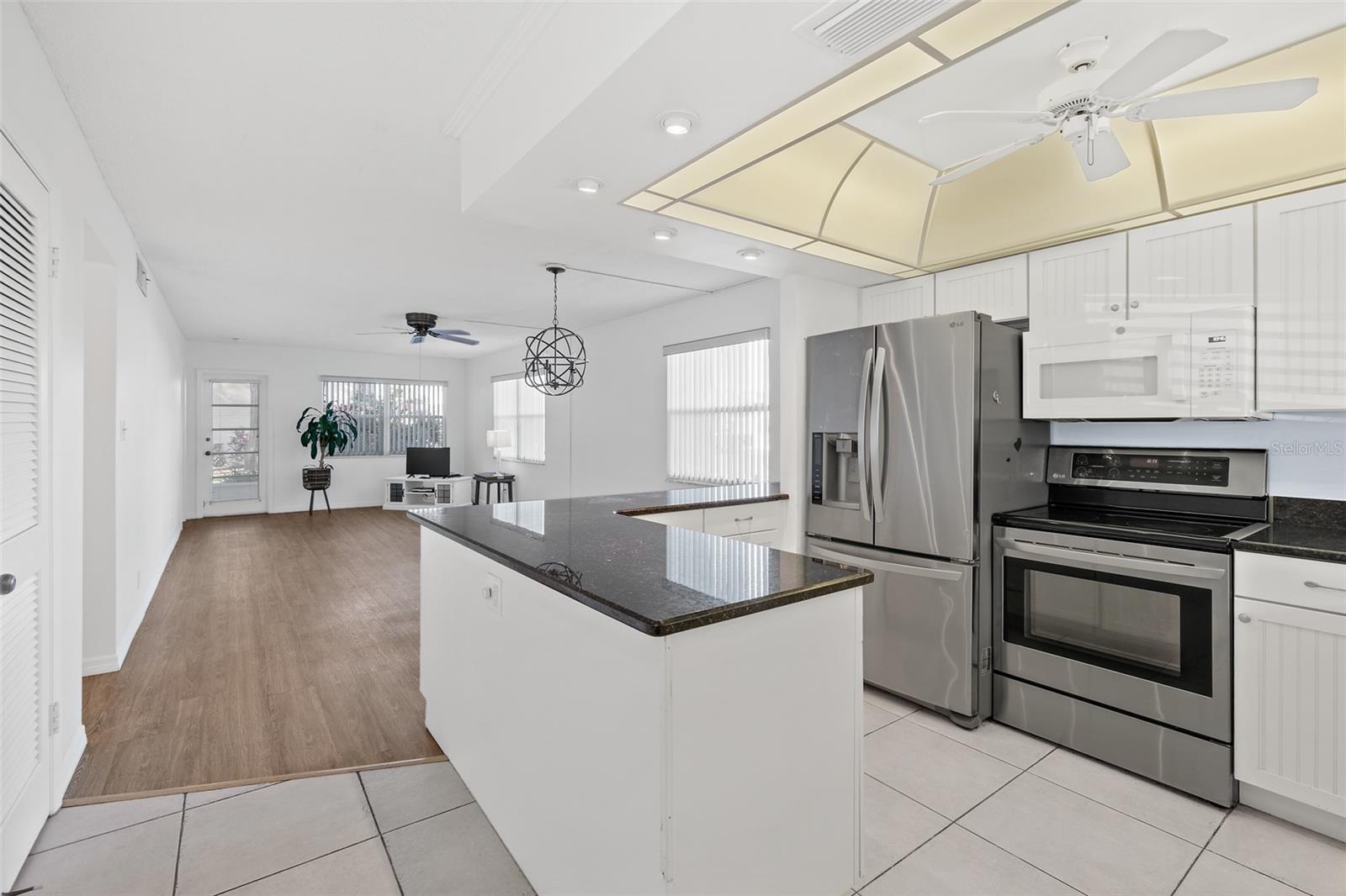 CAPE SHORES APT BLDG 9 - Residential