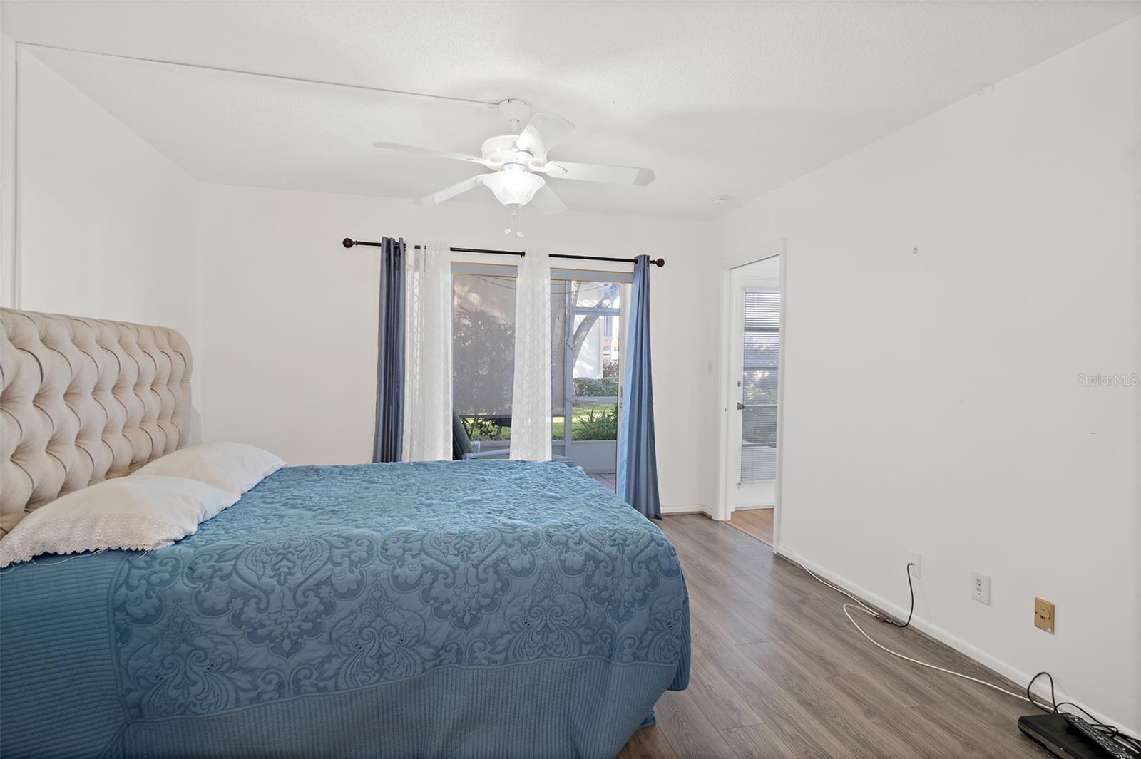 CAPE SHORES APT BLDG 9 - Residential