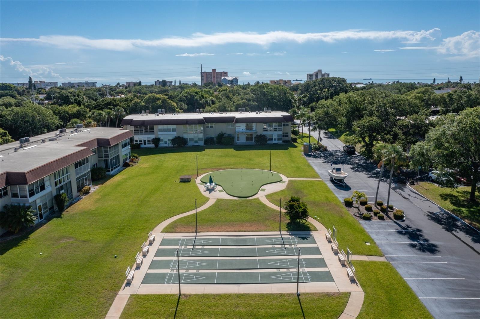 CAPE SHORES APT BLDG 9 - Residential