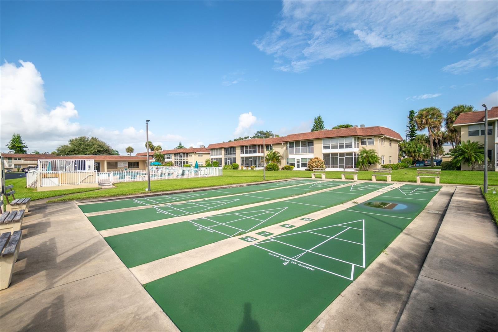 CAPE SHORES APT BLDG 9 - Residential