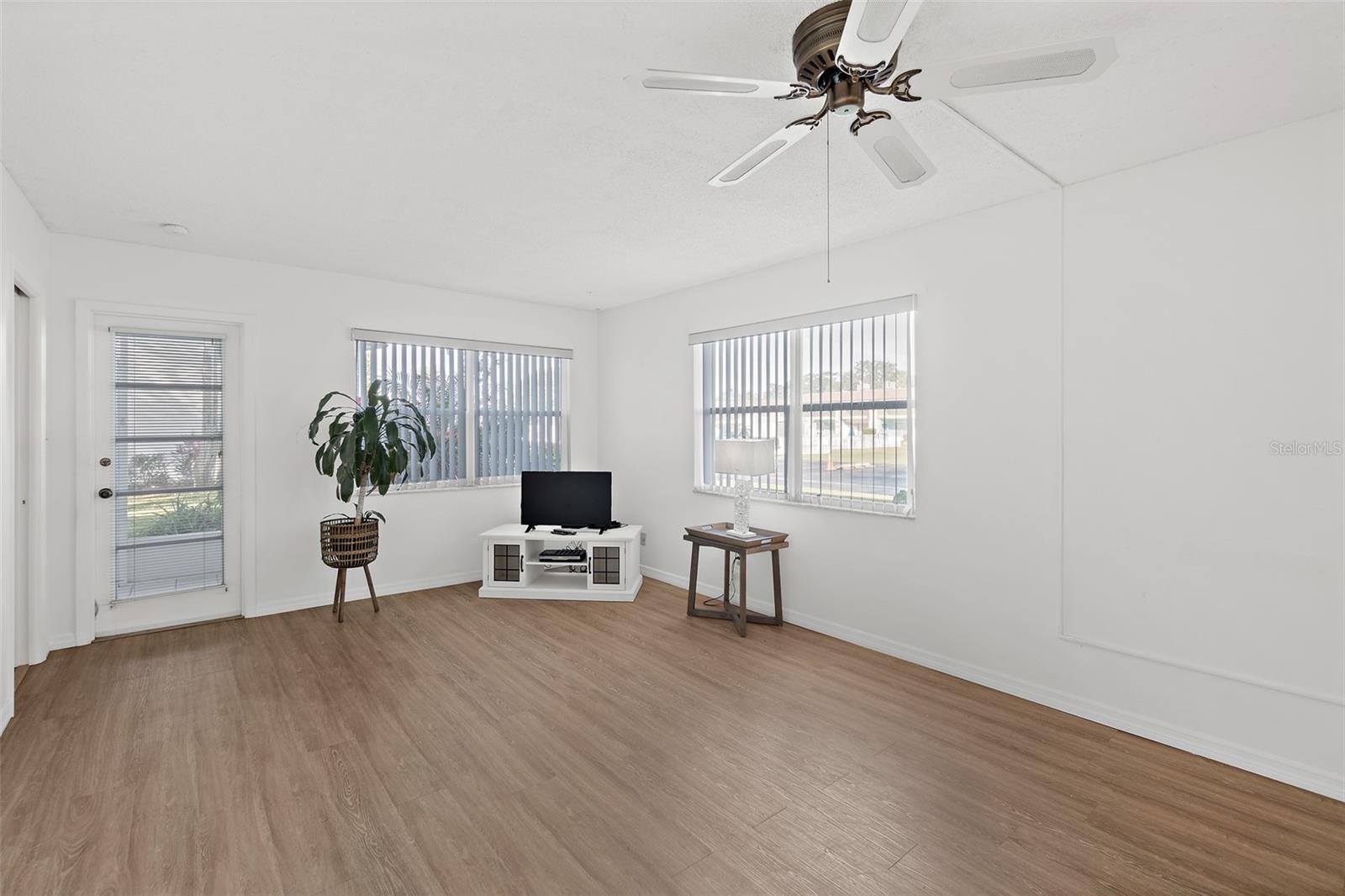 CAPE SHORES APT BLDG 9 - Residential