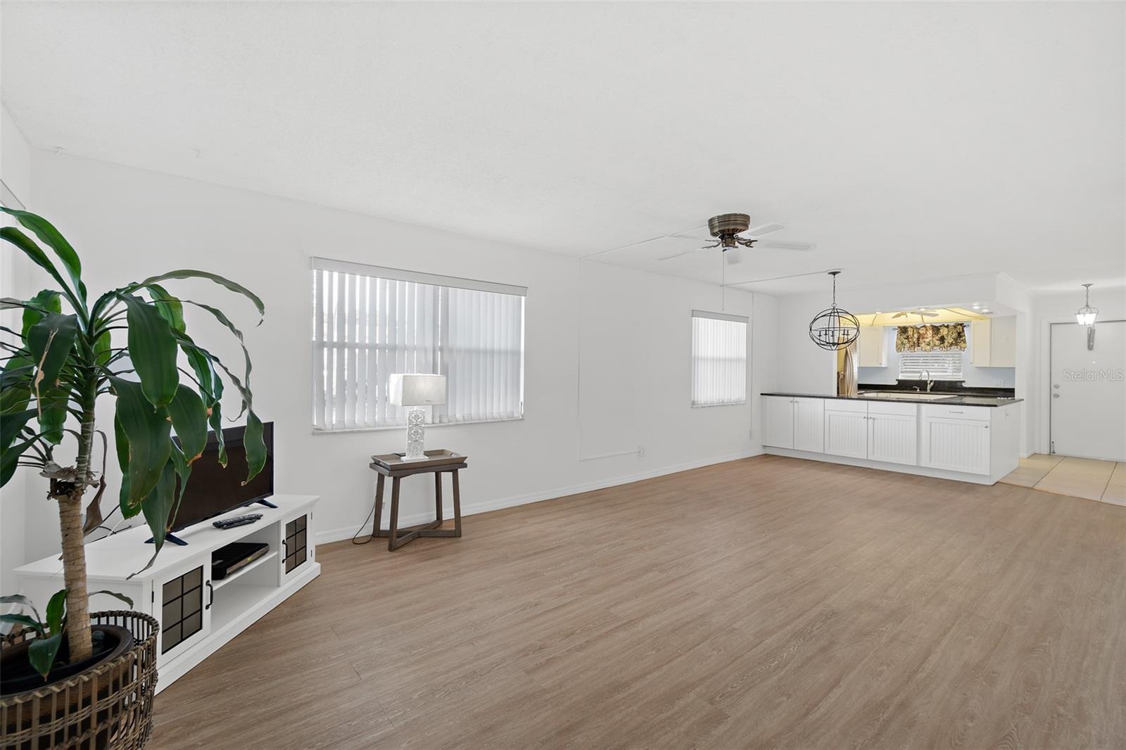 CAPE SHORES APT BLDG 9 - Residential