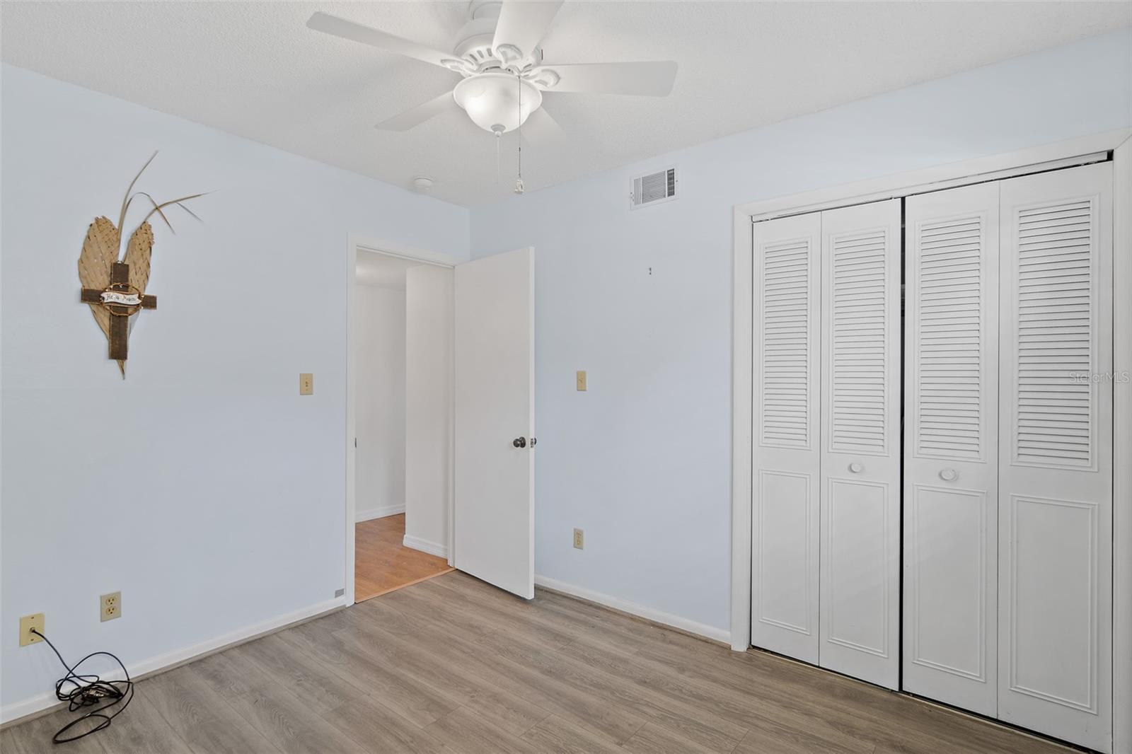 CAPE SHORES APT BLDG 9 - Residential