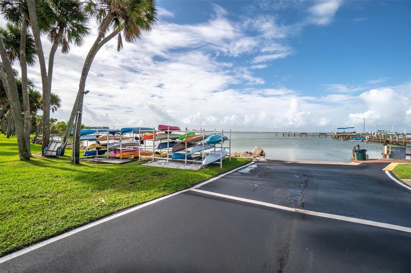 CAPE SHORES APT BLDG 9 - Residential