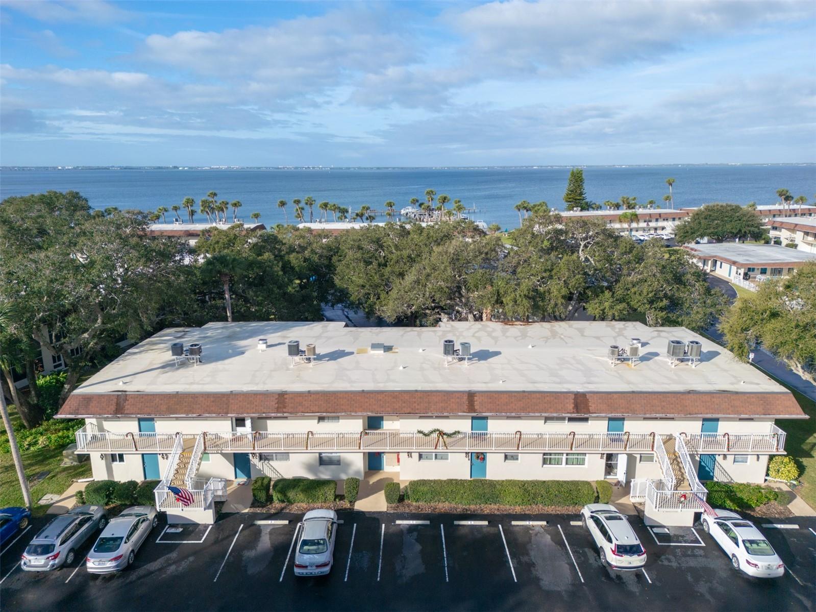 CAPE SHORES APT BLDG 9 - Residential