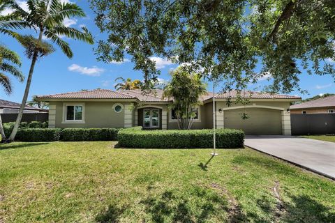 Photo of 21131 SW 128th Court, Miami, FL 33177 (MLS # OM723811)