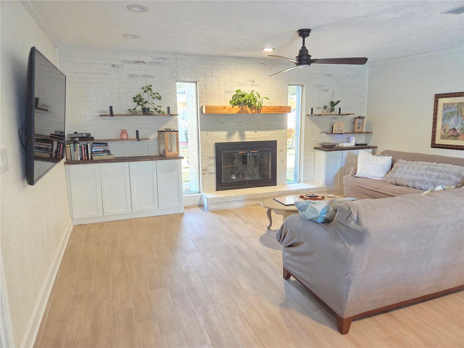 LEISURE ACRES - Residential