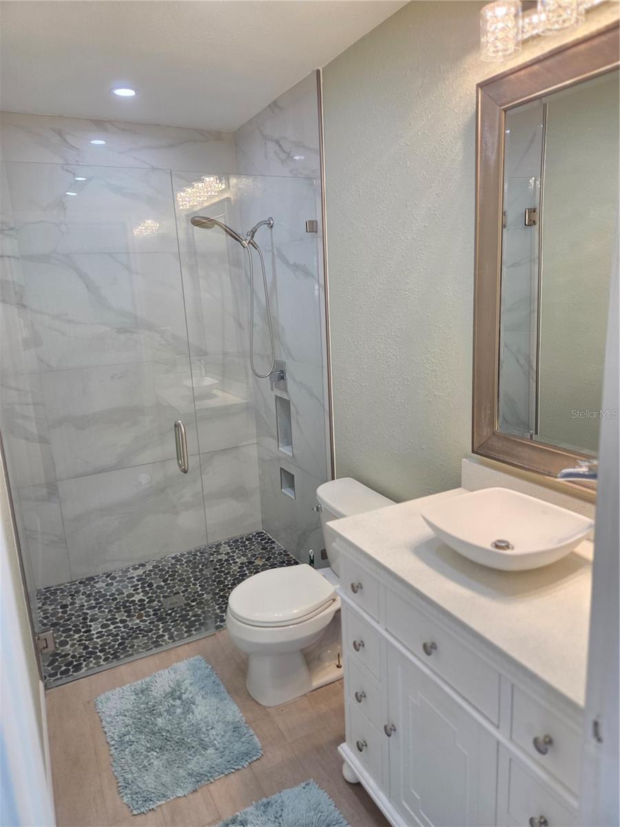 LEISURE ACRES - Residential