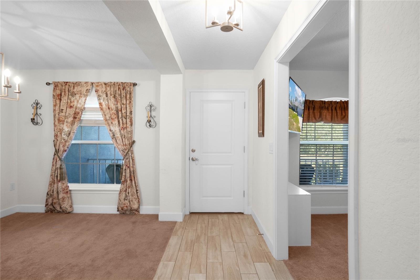 2180 W KENMORE DRIVE