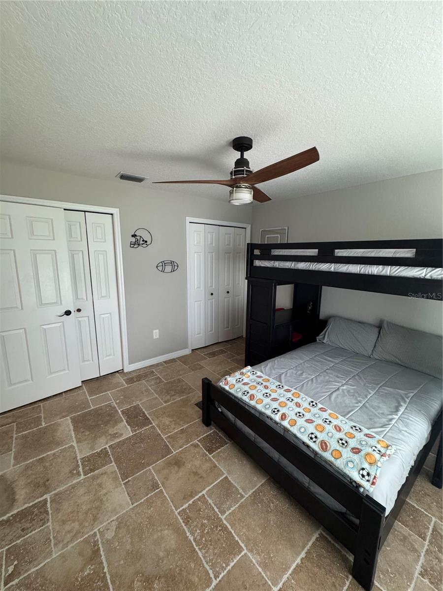 EAST LAKE SHORES - Residential