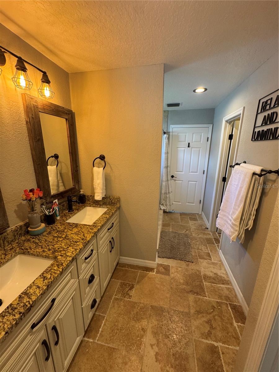 EAST LAKE SHORES - Residential