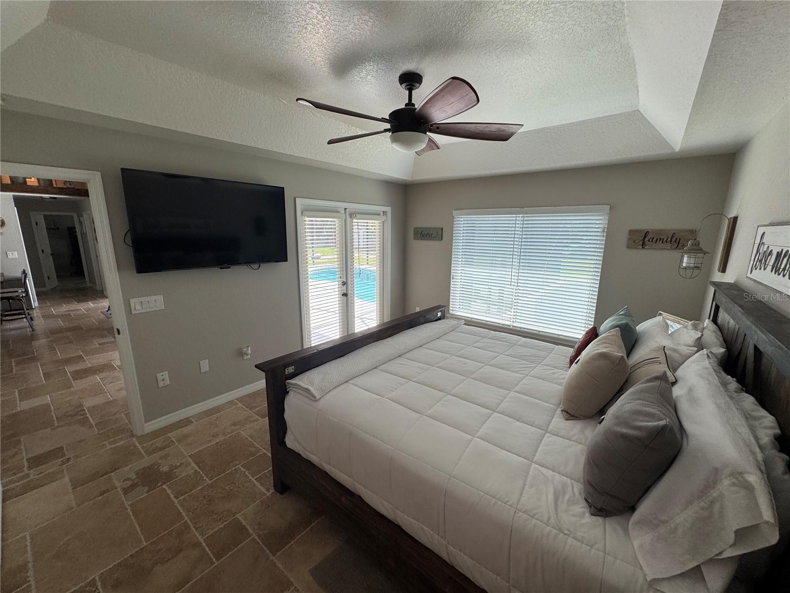 EAST LAKE SHORES - Residential