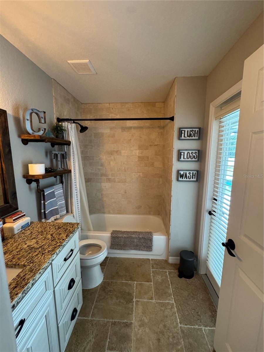 EAST LAKE SHORES - Residential