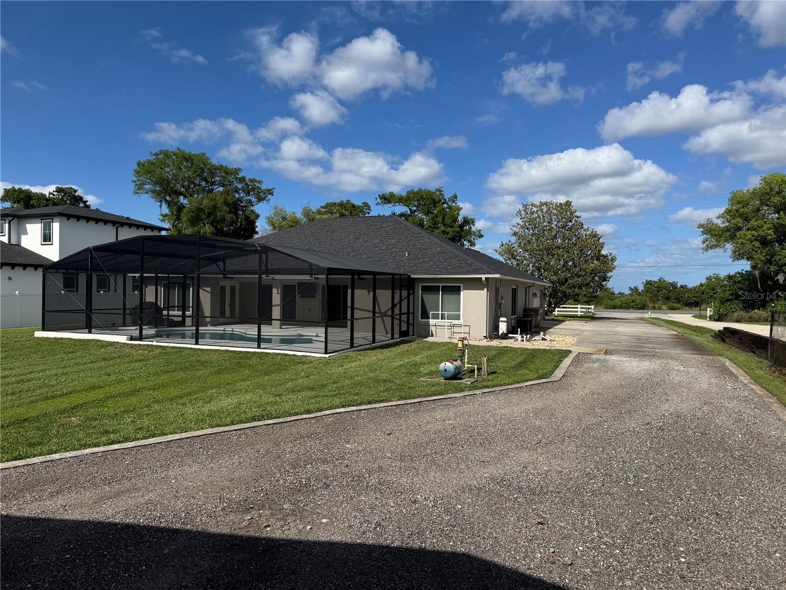 EAST LAKE SHORES - Residential