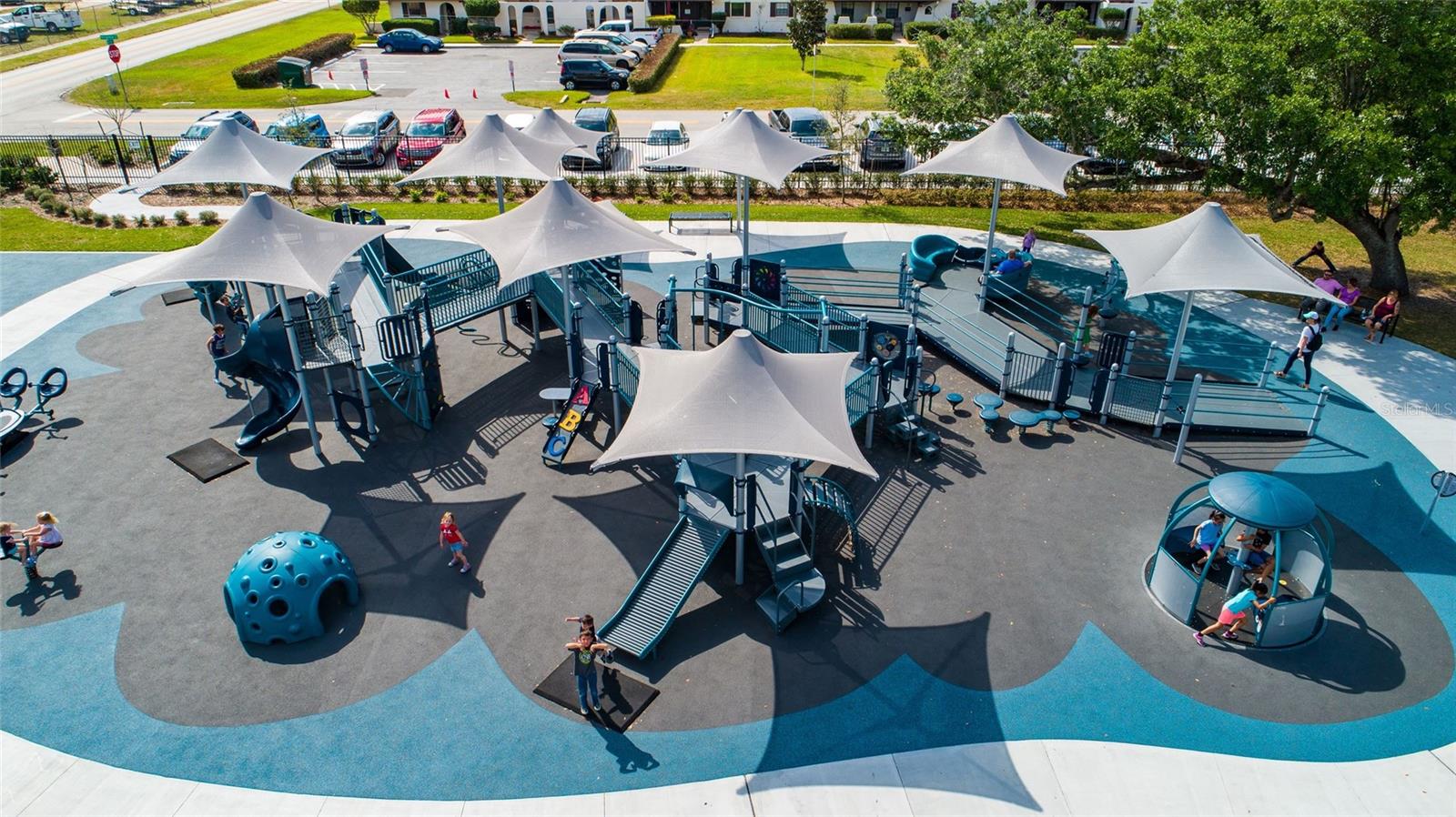 EAST LAKE SHORES - Residential