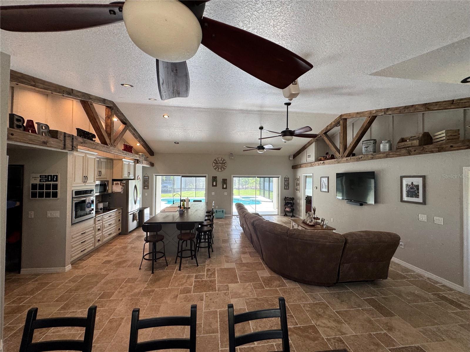 EAST LAKE SHORES - Residential