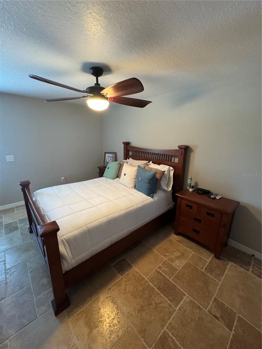 EAST LAKE SHORES - Residential