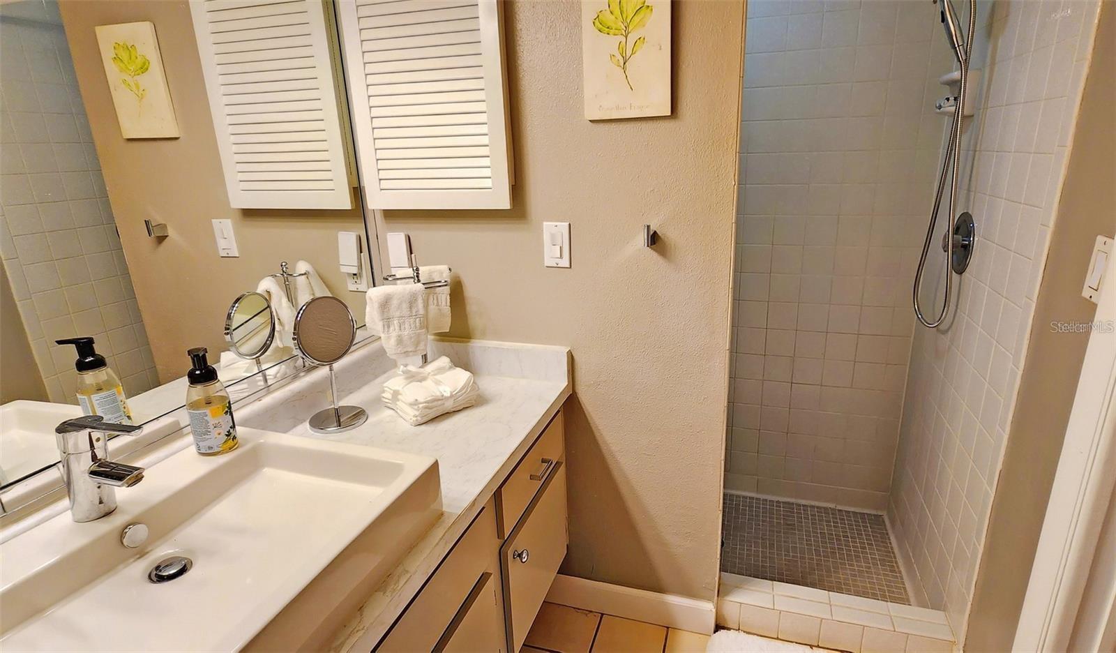 BALLENTINE MANOR ESTATES - Residential Lease