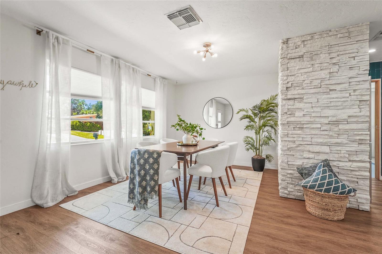 2553 BRITANNIA ROAD