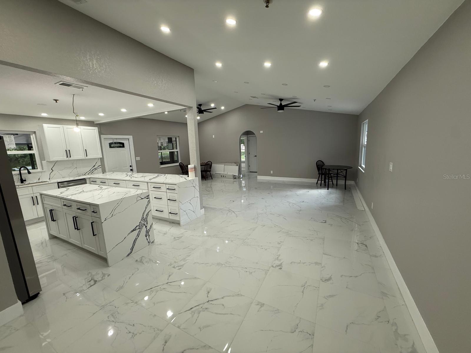 MASCOTTE STIEFEL SUB - Residential