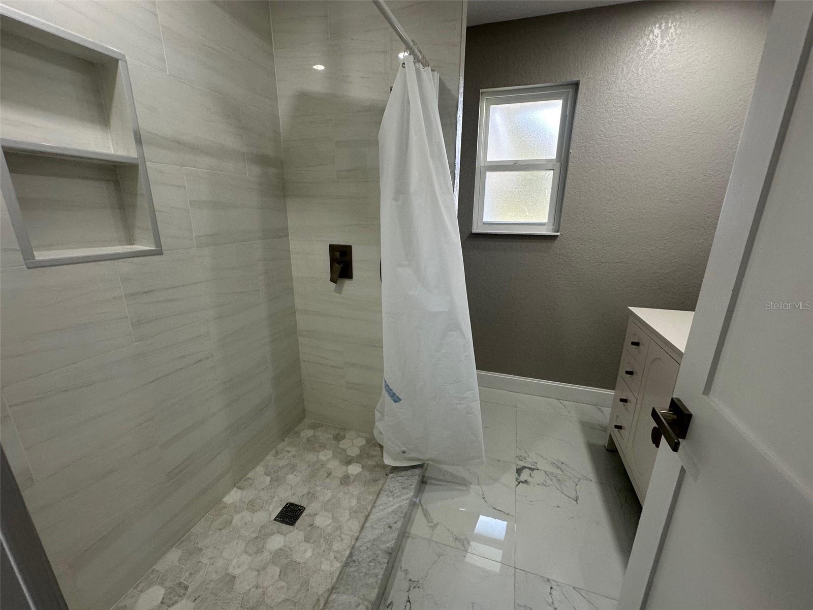 MASCOTTE STIEFEL SUB - Residential