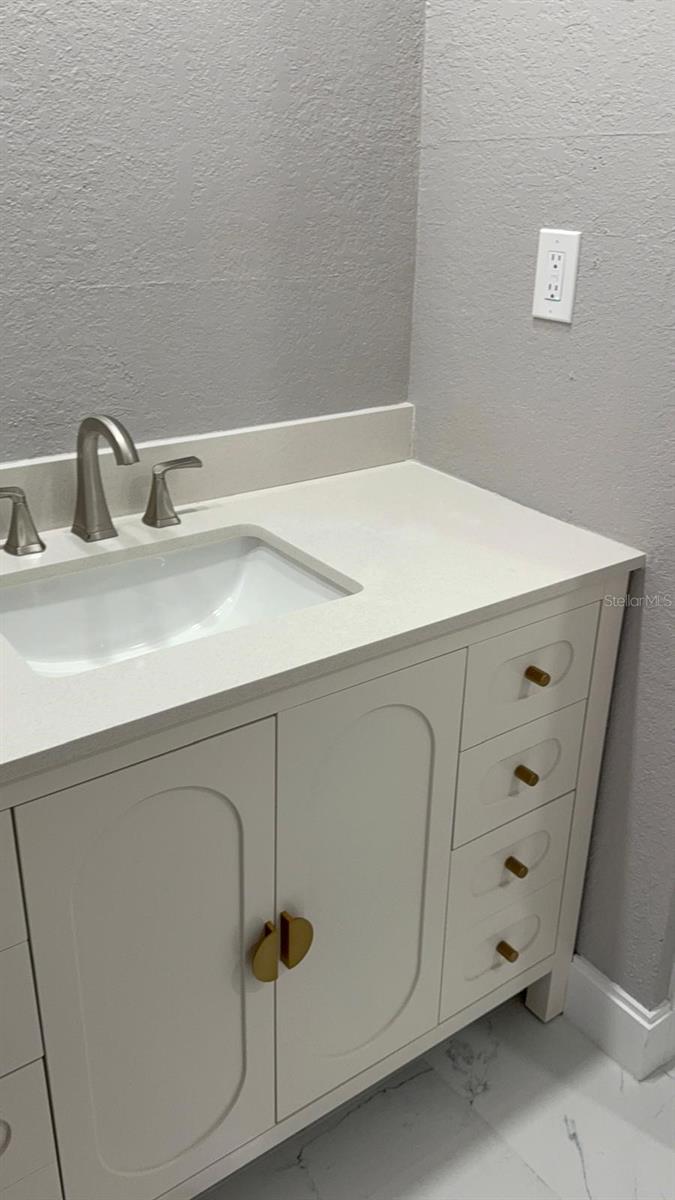 MASCOTTE STIEFEL SUB - Residential