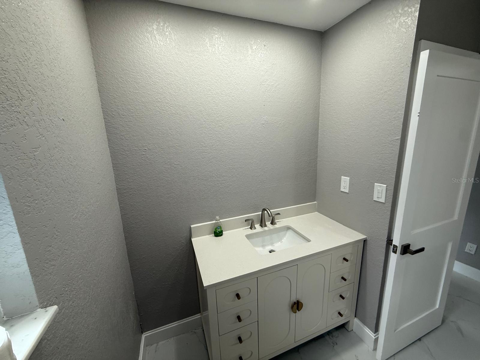 MASCOTTE STIEFEL SUB - Residential