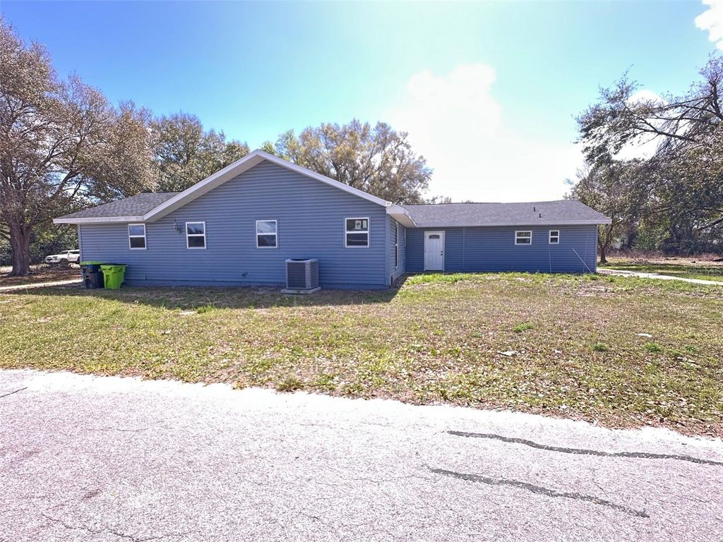 Photo of Mascotte, FL 34753 (MLS # G5109488)