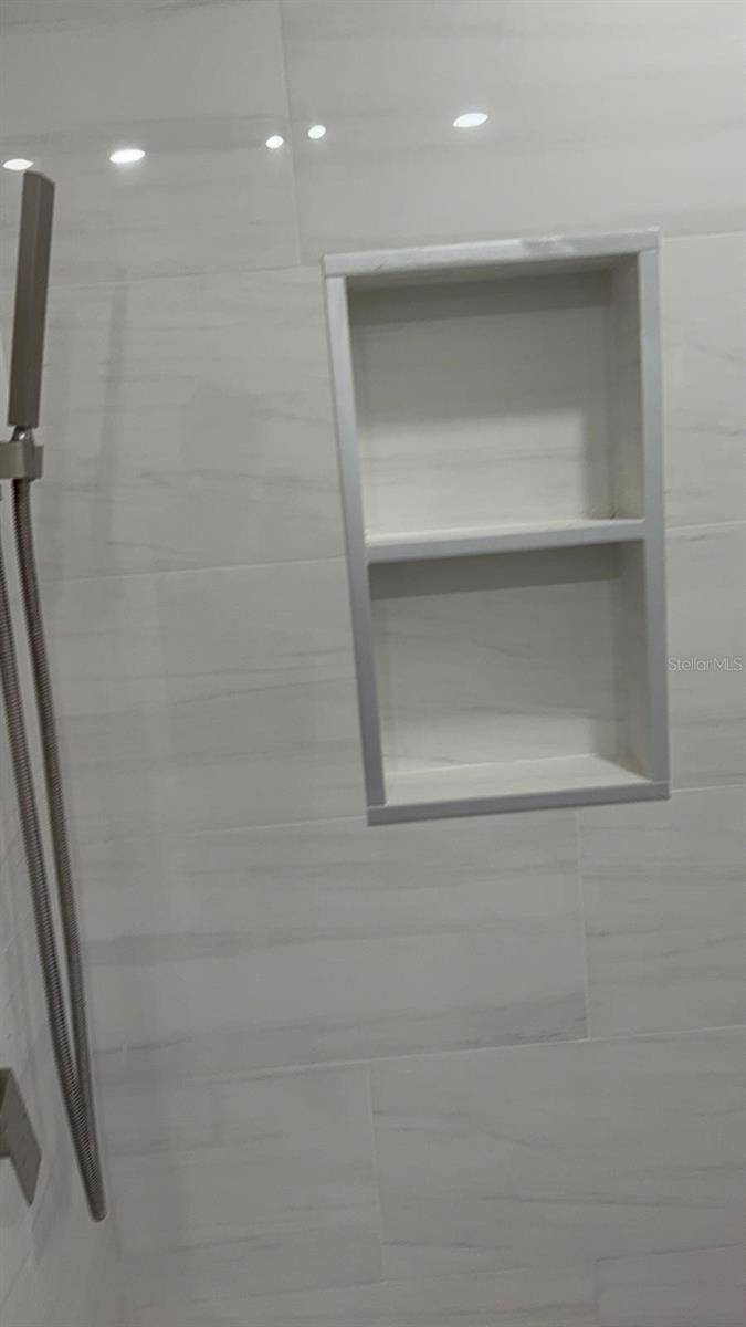 MASCOTTE STIEFEL SUB - Residential