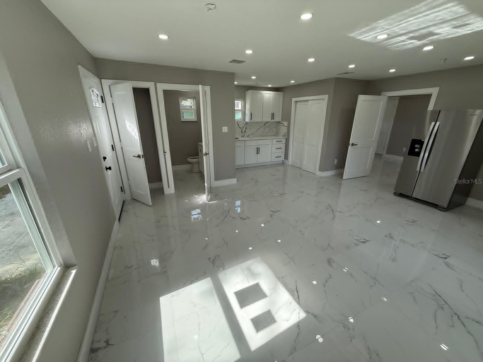 MASCOTTE STIEFEL SUB - Residential