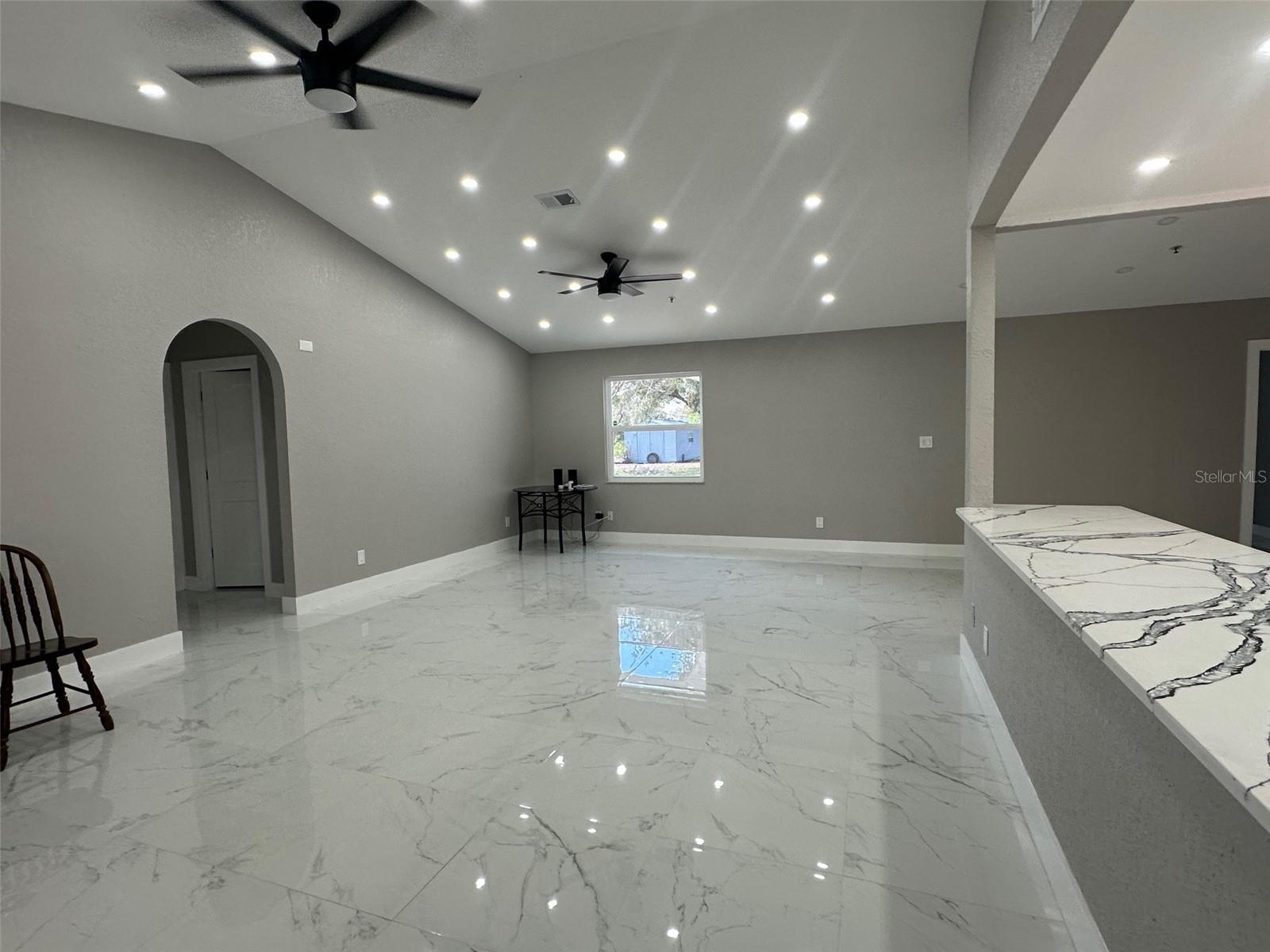 MASCOTTE STIEFEL SUB - Residential