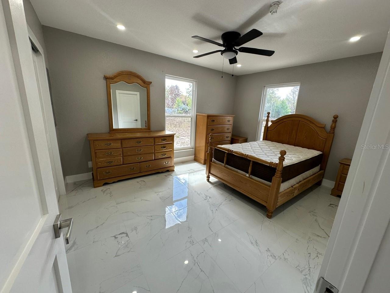 MASCOTTE STIEFEL SUB - Residential