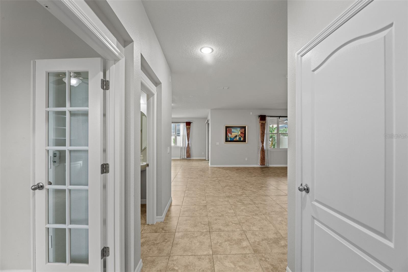 6041 W TOWN CENTER BOULEVARD