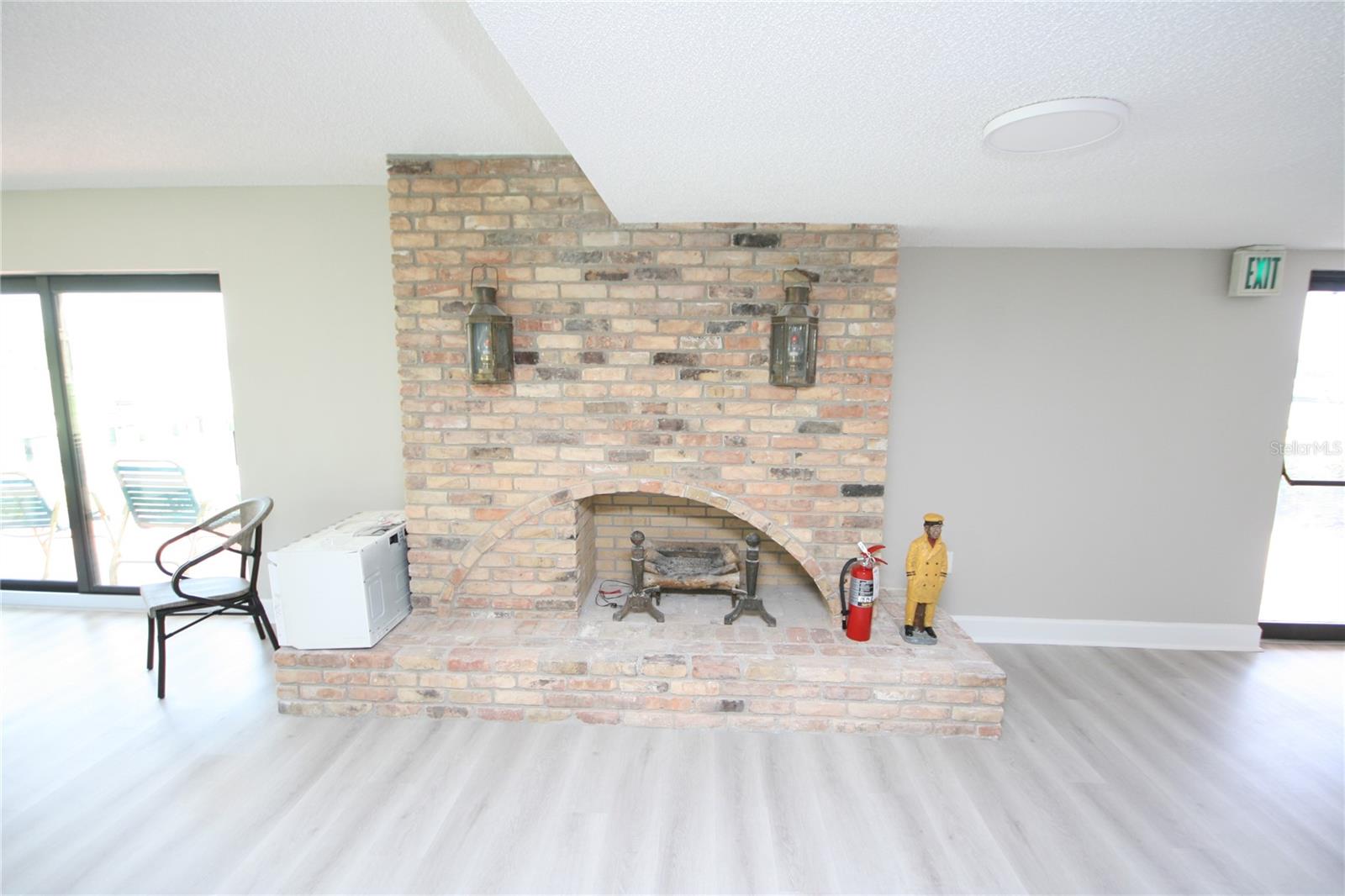 BAY MARINER THE CONDO - Residential