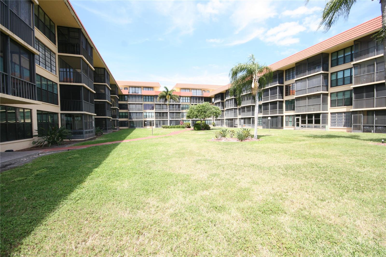 BAY MARINER THE CONDO - Residential