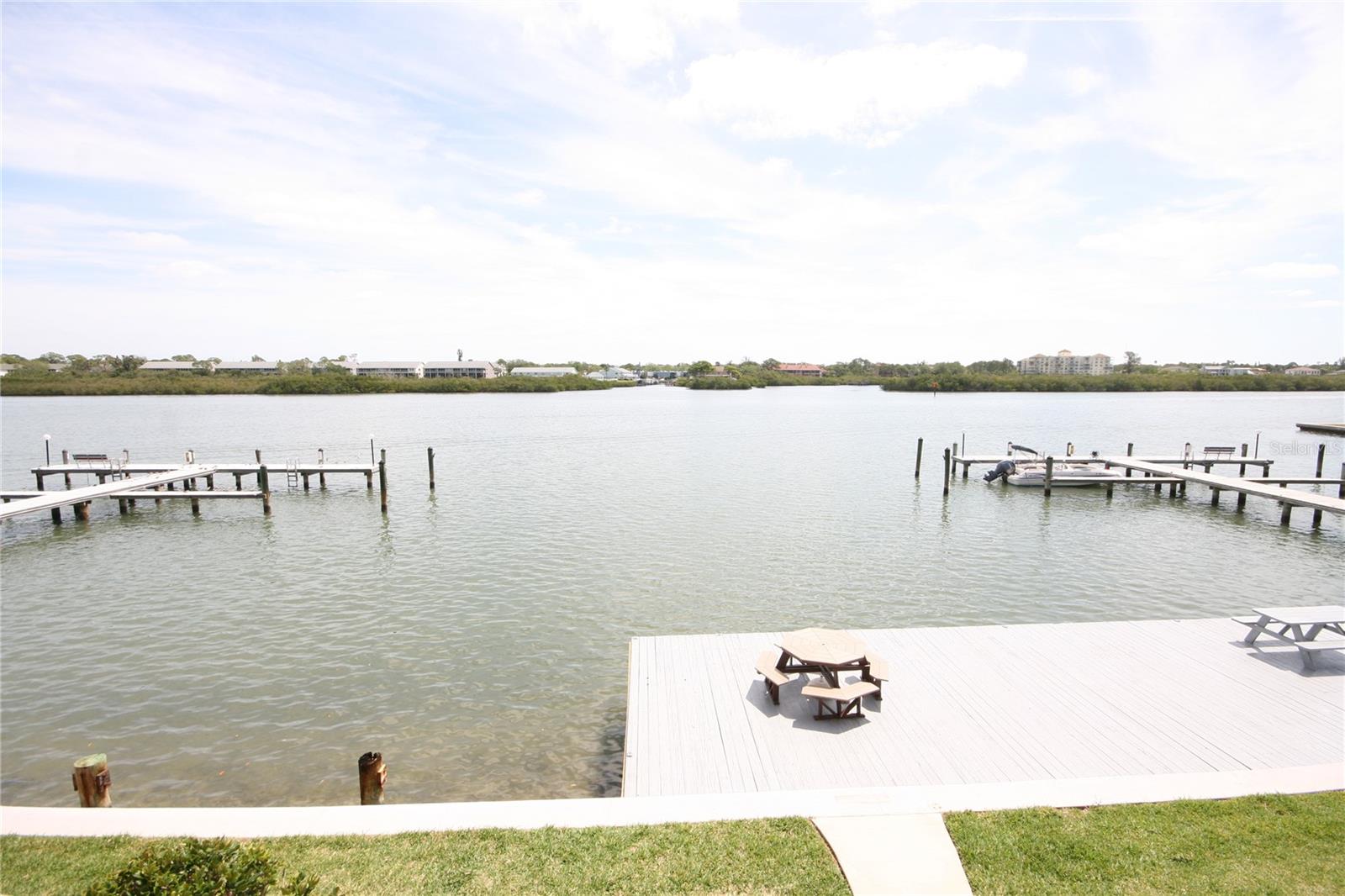 BAY MARINER THE CONDO - Residential