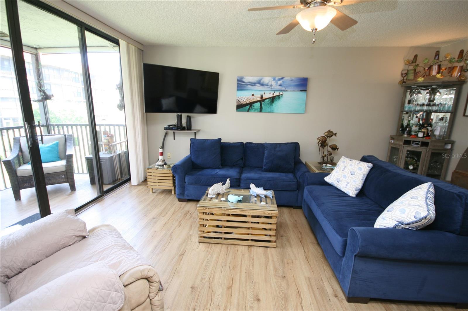 BAY MARINER THE CONDO - Residential