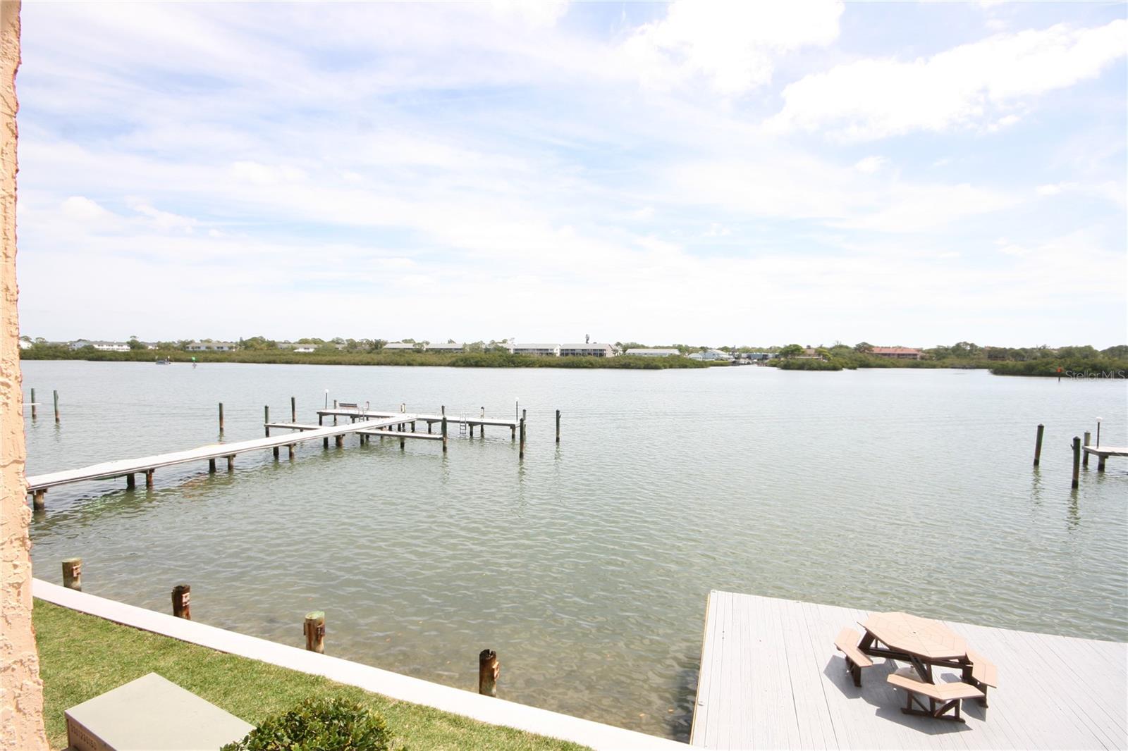 BAY MARINER THE CONDO - Residential