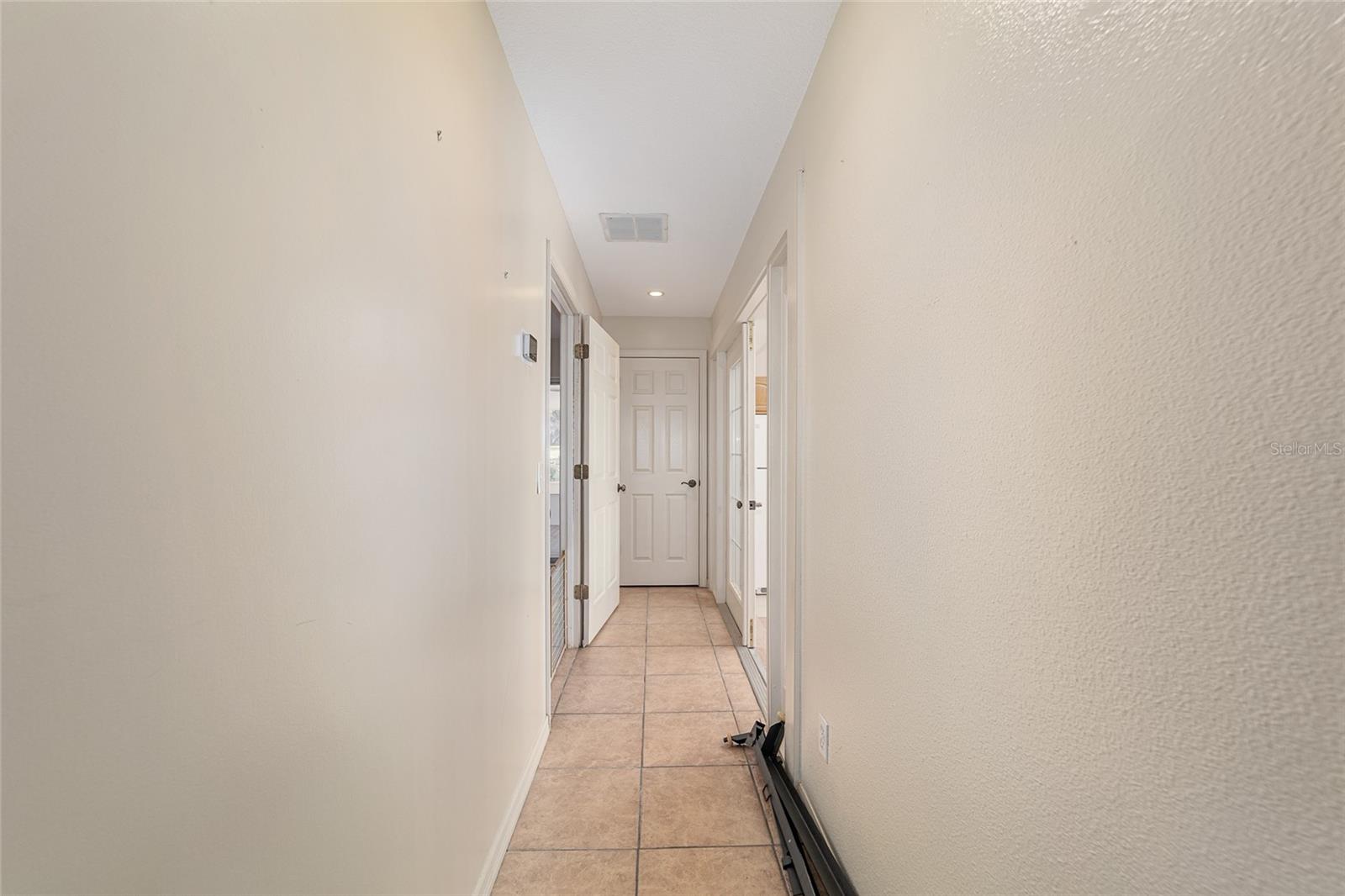 THOROUGHBRED ACRES - Residential