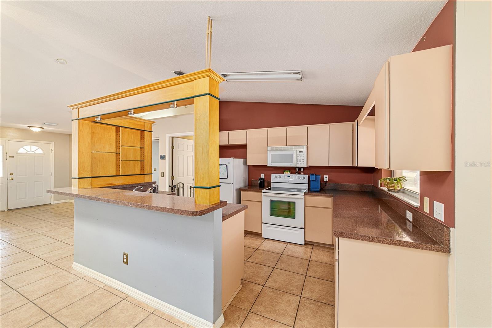 THOROUGHBRED ACRES - Residential