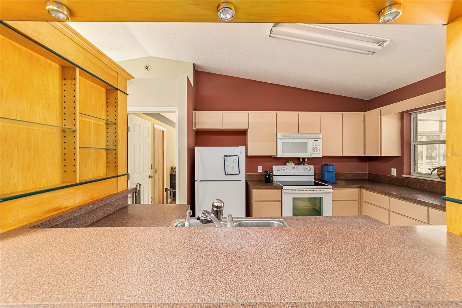 THOROUGHBRED ACRES - Residential