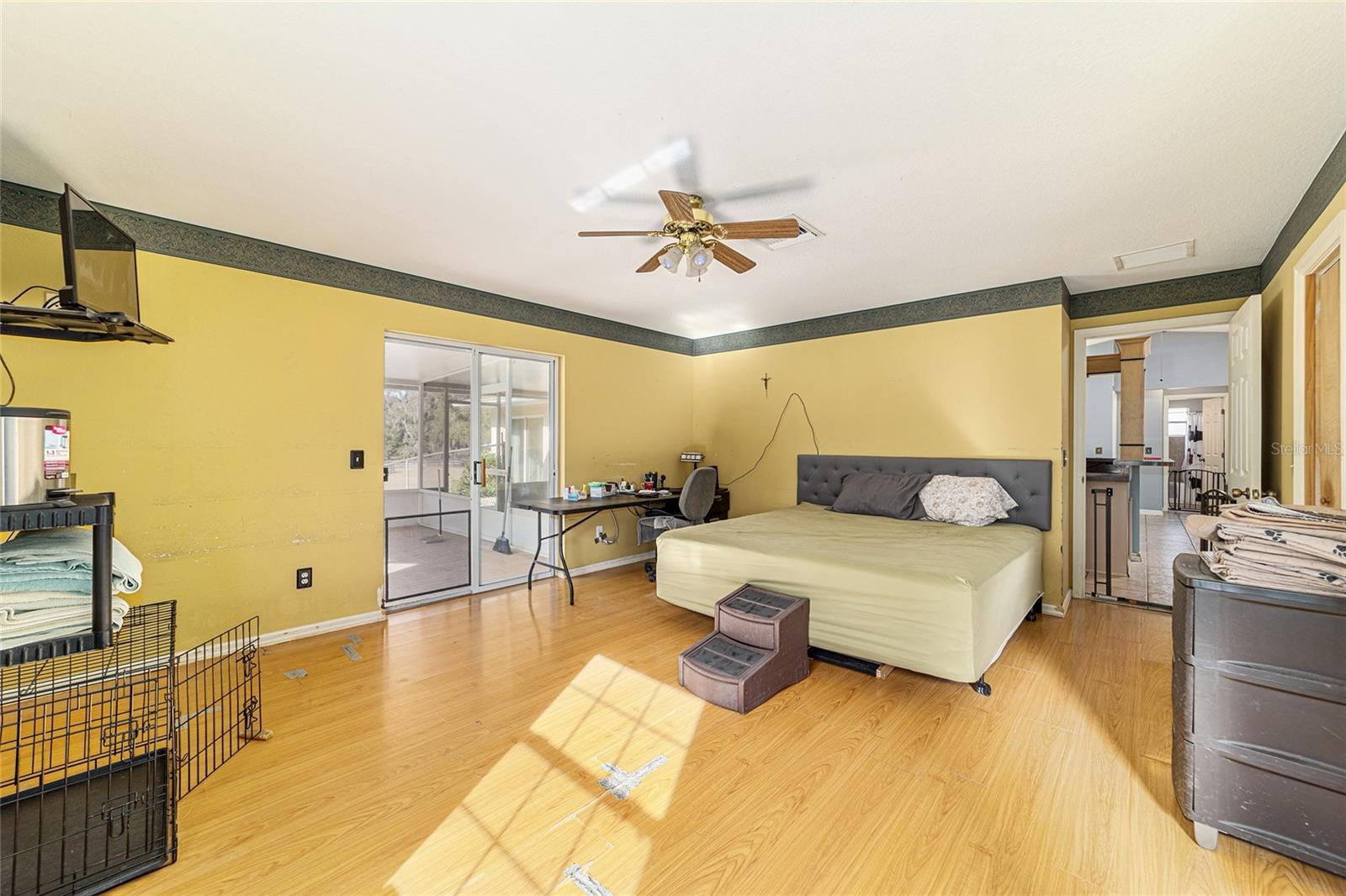 THOROUGHBRED ACRES - Residential