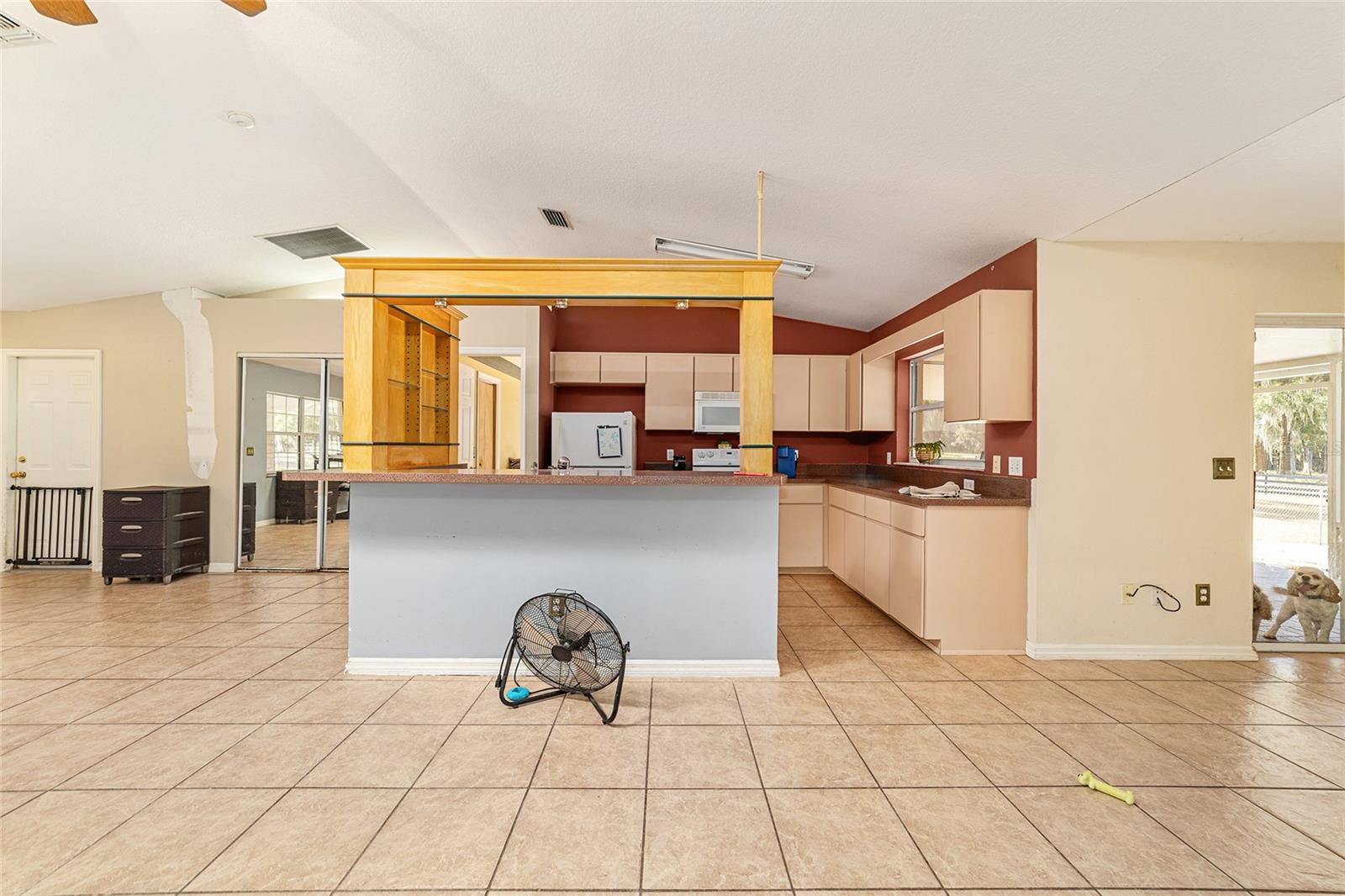 THOROUGHBRED ACRES - Residential