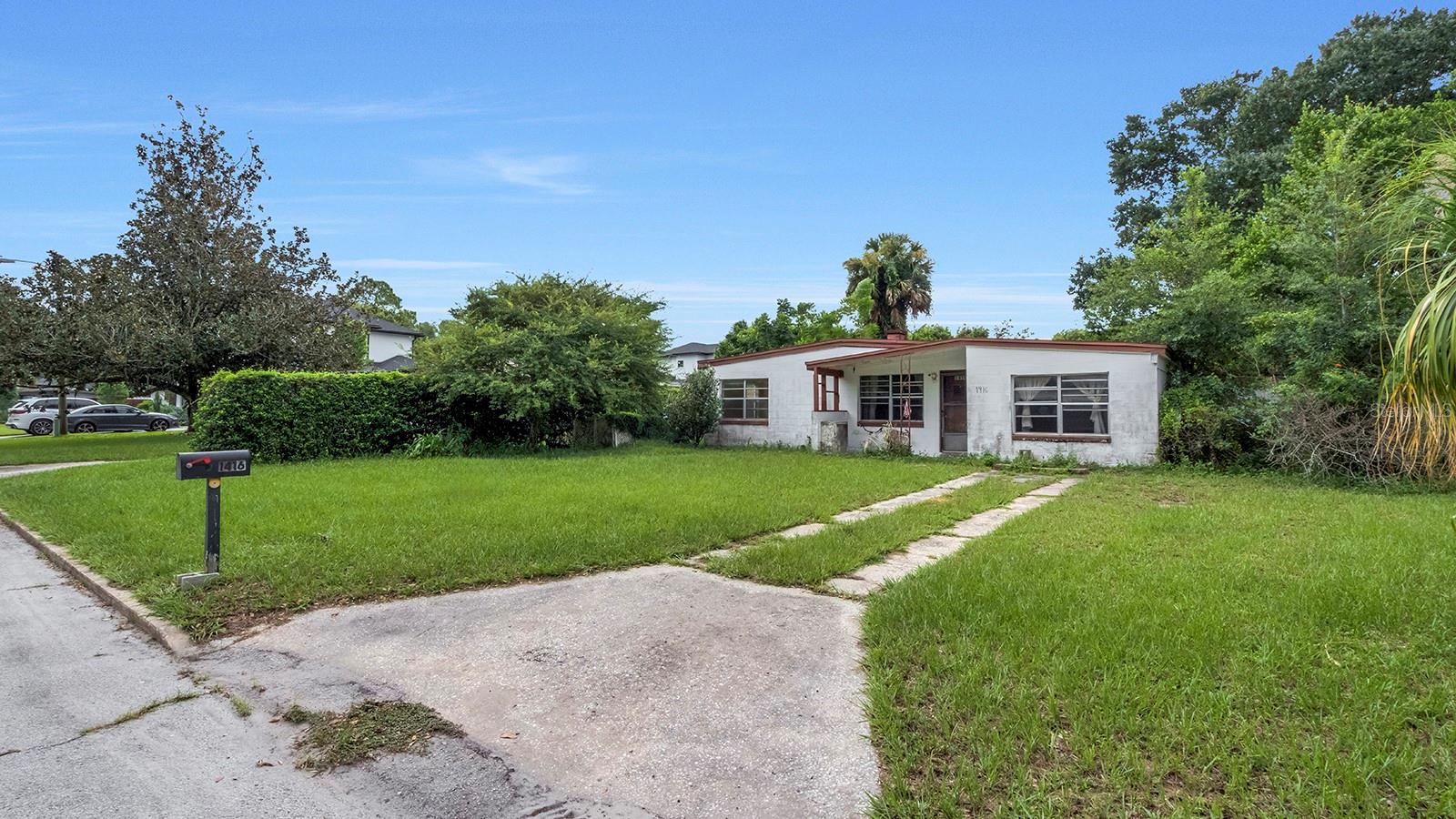 1416 BORDER DRIVE