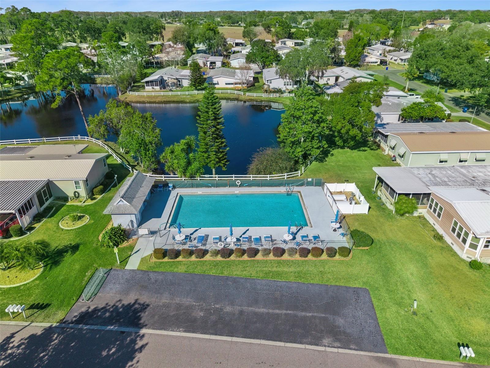 TAVARES FOX RUN MOBILE HOME - Residential