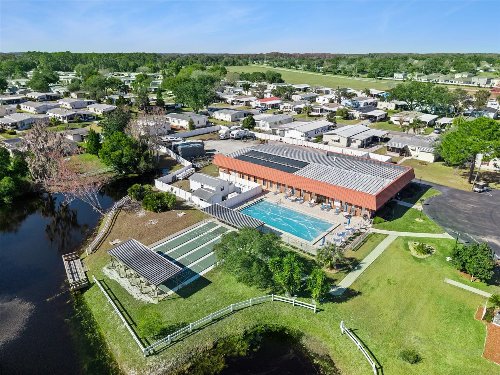 TAVARES FOX RUN MOBILE HOME - Residential